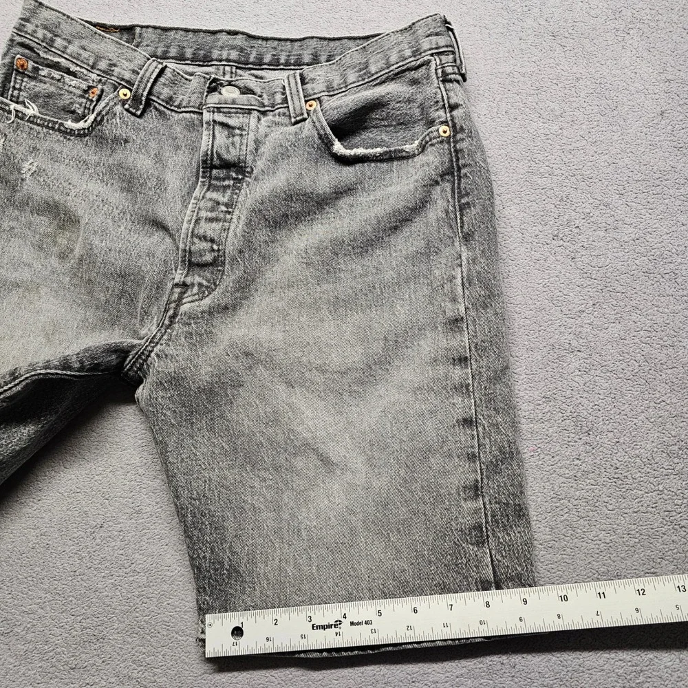 Levis 501 Original Fit Gray Distressed Denim Shorts Mens W34 L9 Button Fly Jorts